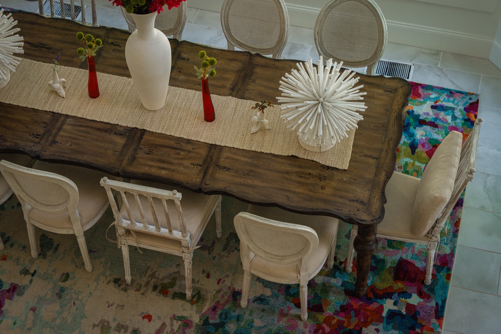 The breakfast table, straight down from the loft rail